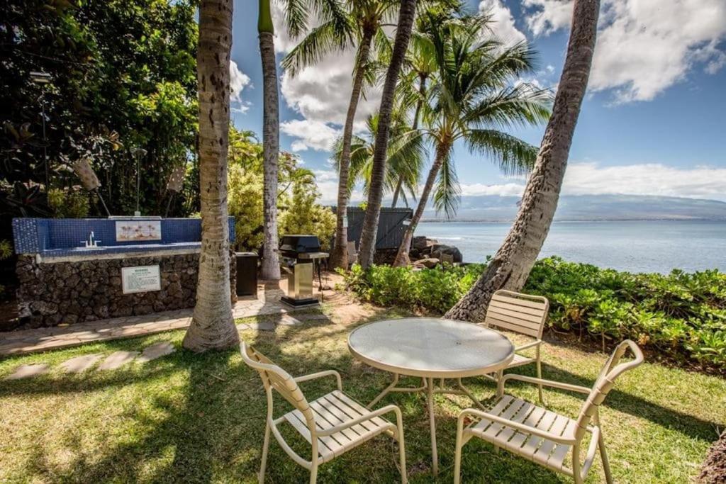 Stunning Maui Direct Ocean Front On The Beach, Walk To Beach From Condo, Watch Turtles, Whales, Ac In All Rooms Ocean View Pool And Spa Wailuku المظهر الخارجي الصورة