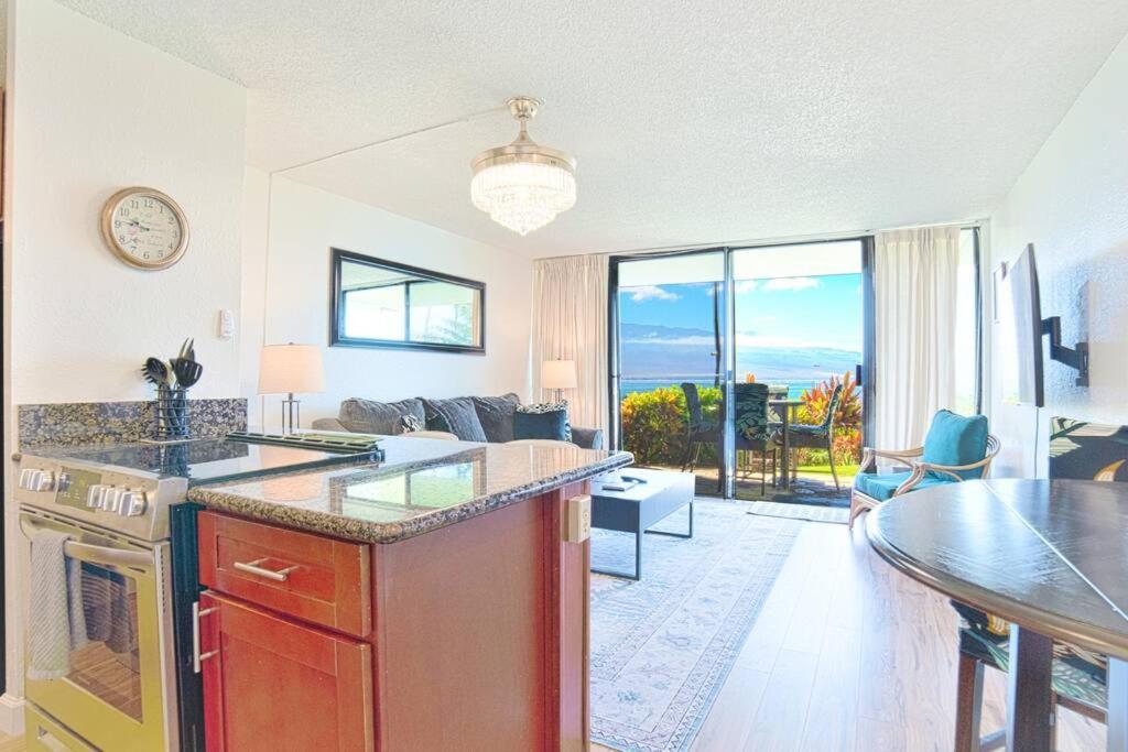 Stunning Maui Direct Ocean Front On The Beach, Walk To Beach From Condo, Watch Turtles, Whales, Ac In All Rooms Ocean View Pool And Spa Wailuku المظهر الخارجي الصورة